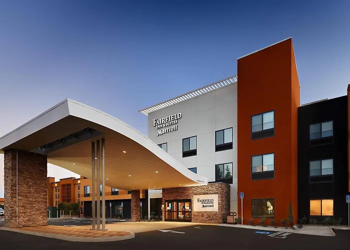 Fairfield Inn & Suites By Marriott Fresno Yosemite International Airport