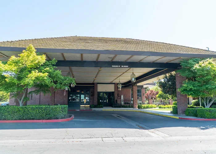 Hotel Piccadilly Fresno